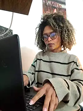 BiiancaEstradaa online show from February 10, 11:30 pm