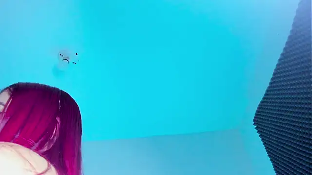 Ellope  online show from October 22, 11:10 pm