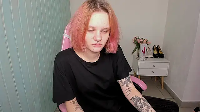 Elieiza xo online show from October 4, 10:10 am