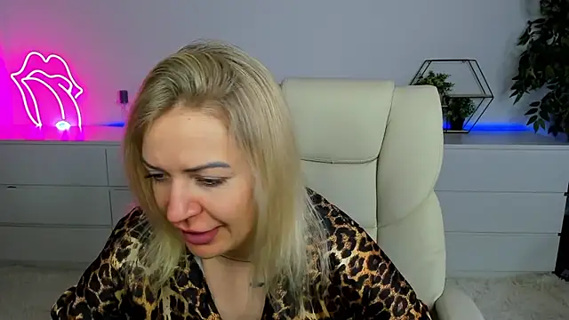 Anna Snows online show from September 27, 12:01 pm