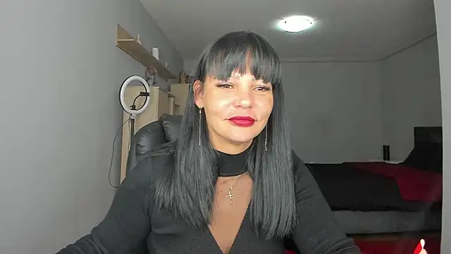 Ella sweety00 online show from September 28, 9:09 pm