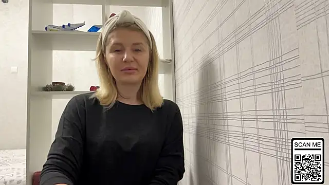 Blondie xoxoxo online show from November 25, 2:52 pm