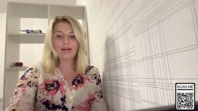 Blondie xoxoxo online show from October 25, 5:42 pm