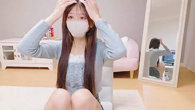 Yuna-ch online show from November 6, 3:40 pm