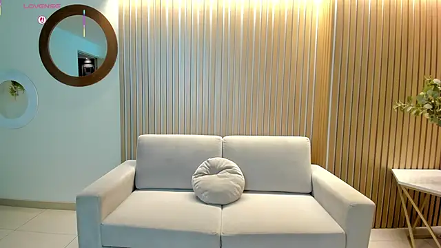 VeronicaBlue online show from March 3, 10:32 am