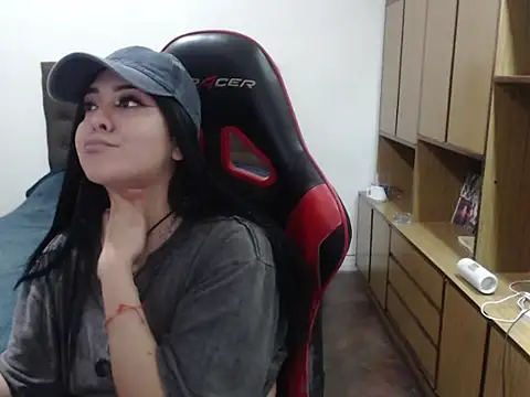 bluegoddessstoned online show from September 19, 8:19 pm