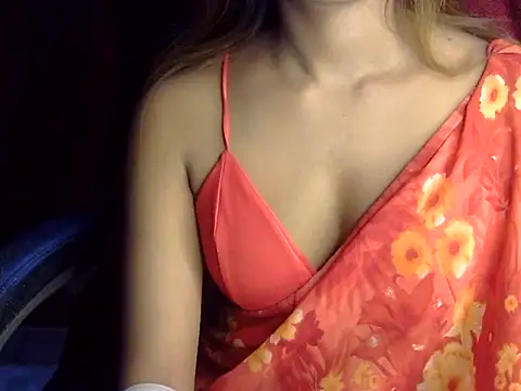 heartless Queen online show from November 26, 6:14 am