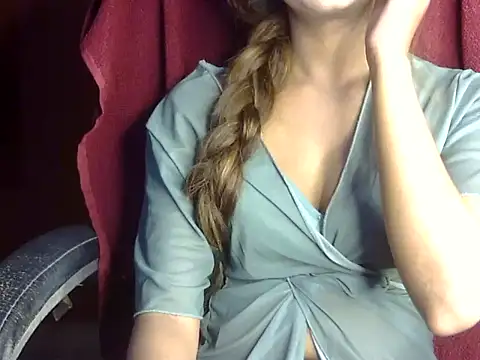 heartless Queen online show from October 14, 6:49 am