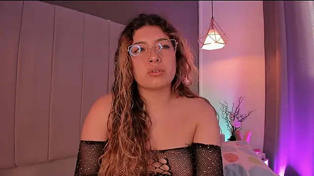 valeria rouse28 online show from November 30, 7:40 pm