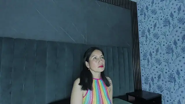 Megan Collinss  online show from December 20, 4:44 pm