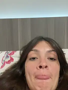 Danielaeliana online show from February 3, 5:05 am