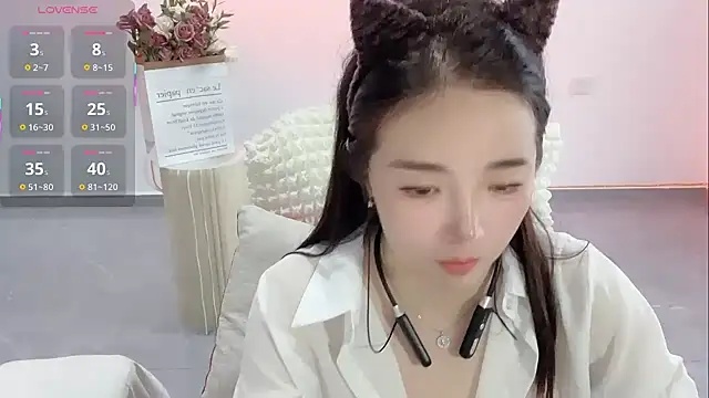 Xiali-166 online show from October 2, 9:58 am