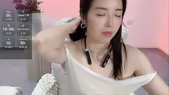 Xiali-166 online show from September 19, 11:37 pm