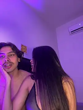 MiaSkylar online show from March 13, 4:58 am