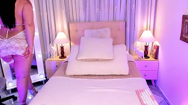 Salmavalentino online show from November 20, 1:06 am