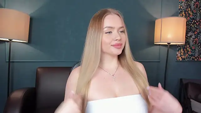 AvroraGoldie online show from September 15, 10:34 am