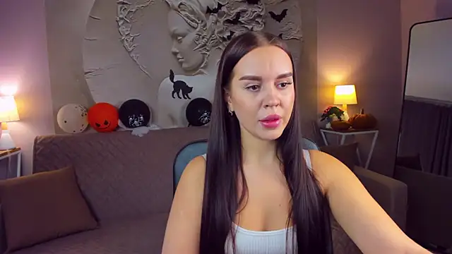 AmeliaRoyale online show from November 6, 10:10 am