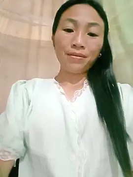 lucybaby00 online show from May 12, 10:27 pm