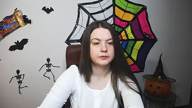 MavkaCute online show from October 18, 6:10 pm