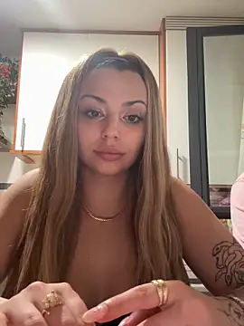 NoeliaGarcia17 online show from June 14, 10:10 pm