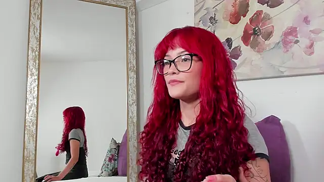 mae lyra online show from March 12, 4:42 pm