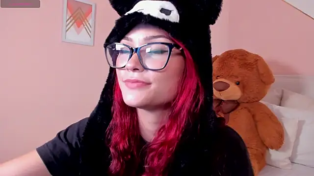 mae lyra online show from February 20, 9:48 pm