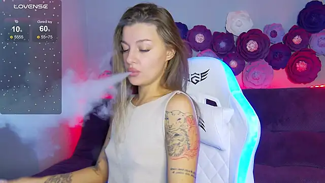 LindaBrilliant online show from September 11, 2:45 am