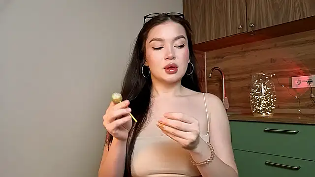 LexeeLuv online show from January 18, 10:28 pm