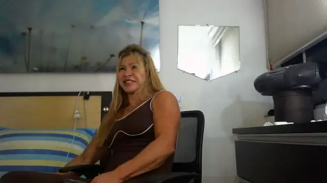 Mirianzapata 1 online show from February 10, 6:16 am