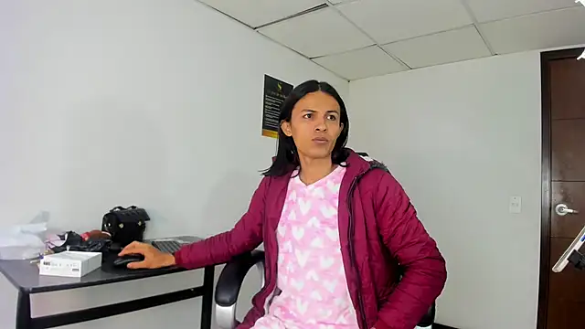 Aisha hotts777 online show from January 11, 3:00 am