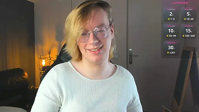 Amanda Butlerr online show from November 6, 9:48 am