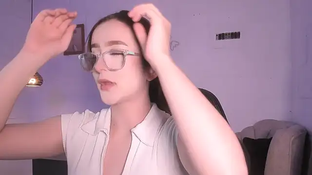 kristal joi dl online show from September 14, 1:20 pm