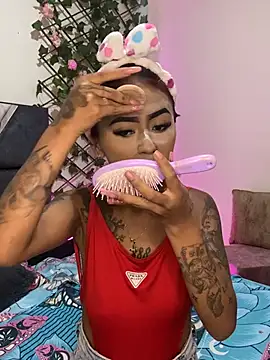 Dirty isabella18 online show from April 18, 11:26 pm