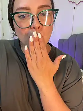 amaia monet online show from March 8, 2:04 am