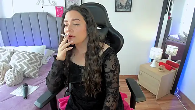 amaia monet online show from March 12, 8:00 pm