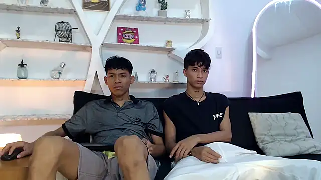 BEAUTY BOYS1 online show from September 23, 7:17 am