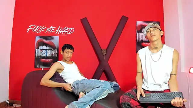 BEAUTY BOYS1 online show from February 24, 7:34 pm