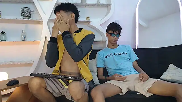 BEAUTY BOYS1 online show from September 24, 7:18 am