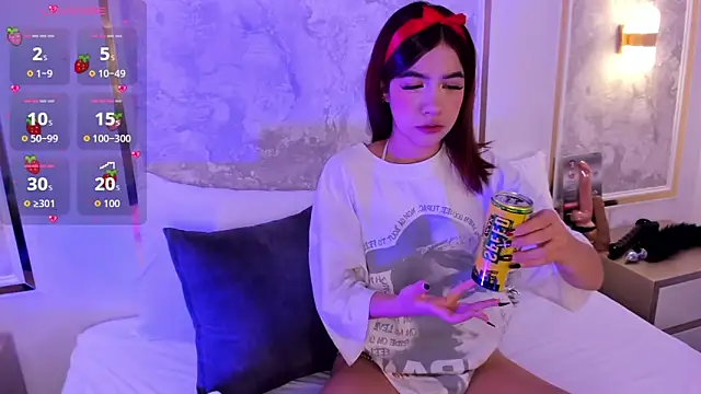 doll eyees  online show from November 22, 2:36 am