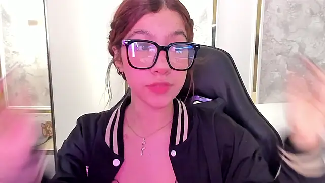 doll eyees  online show from September 24, 2:32 am