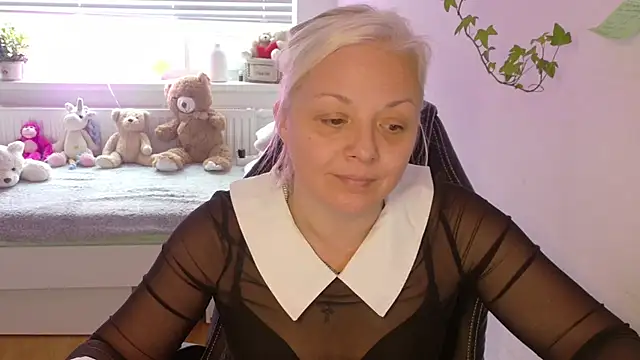 Linsy Kim online show from December 3, 9:33 am