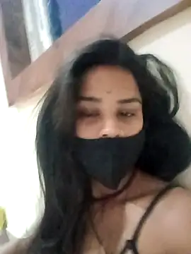 Radhika Lovely online show from June 4, 10:25 pm