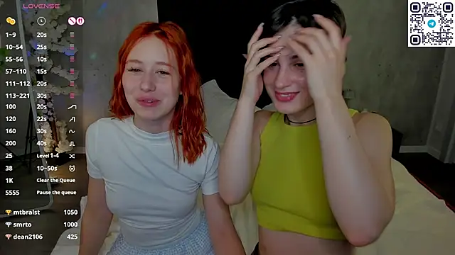 Adeline Perle online show from September 28, 3:35 am