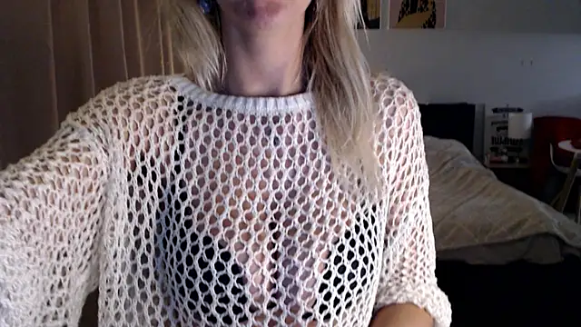 VivianCoke online show from October 20, 3:59 pm