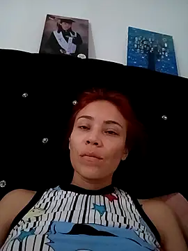 dulcelatin21 online show from October 6, 3:07 pm