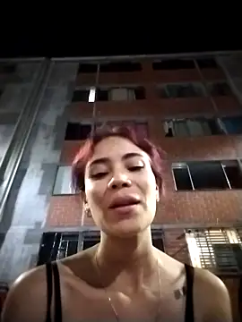 dulcelatin21 online show from November 28, 3:42 am