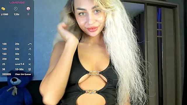 SaraShine  online show from October 3, 8:14 pm