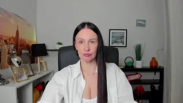 Velvet Jasmine online show from October 8, 5:45 am