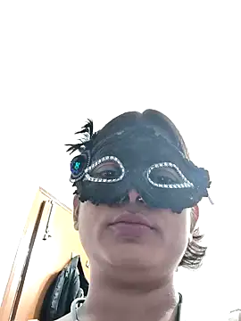 your chandni04 online show from March 17, 5:28 pm