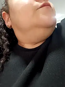 Miss Adriana01 online show from October 18, 6:53 pm